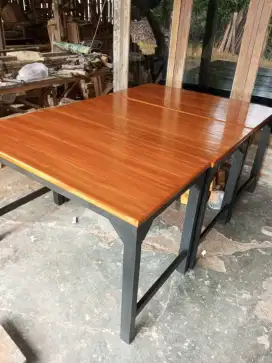 Meja meja kos kosan