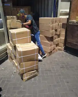 Marketing retail cargo