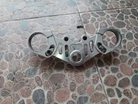 Triple Clamp All New R15 VVA V3 Shark Power Versi 2 Racing Segitiga