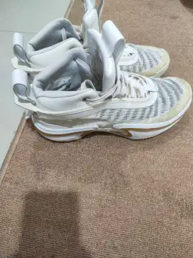 Koleksi pribadi Nike  air jordan  size 43 no box