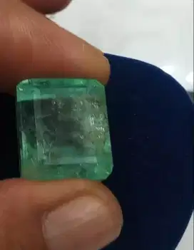 Batu cincin Emerald Berly CE moderat 41,47Crt Boss