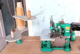 Mesin obras 3 benang merk butterfly + meja