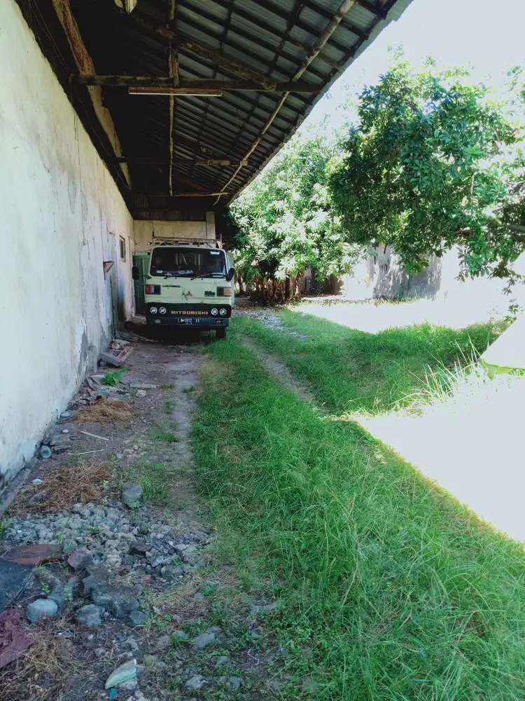 DISEWAKAN Gudang Luas Jalan Ngaglik, Surabaya
