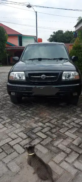 Dijual Mobil Suzuki Escudo 1.6 MT Thn 2004