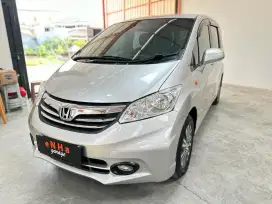 Honda Freed SD matic 2013