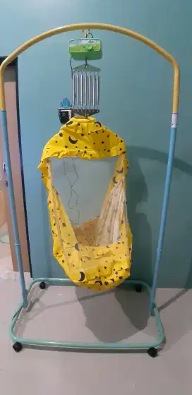 Ayunan electrik bayi