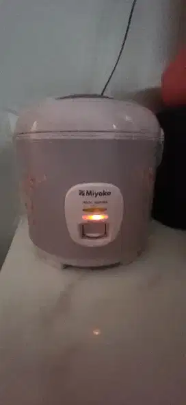 Magic Com Miyako 3 in 1