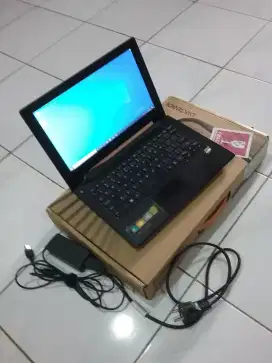 Laptop LENOVO 13