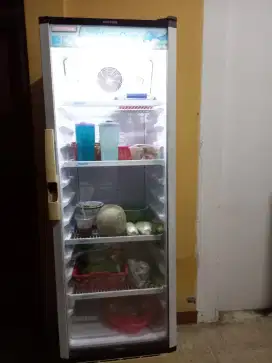Kulkas minuman untuk jualan