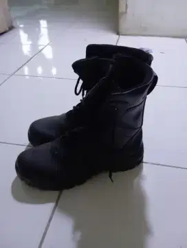 Sepatu PDL security