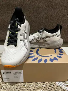 Sepatu Lari ASICS Nimbus TR 25