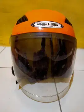 Zeus Z-610
Half face orange glossy