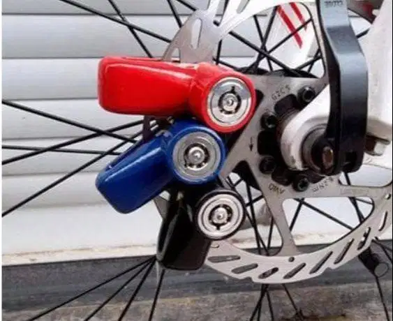 GEMBOK CAKRAM MOTOR