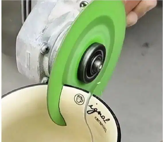 BATU GERINDA POTONG KACA DAN KRAMIK