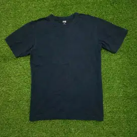 Kaos UNIQLO navy