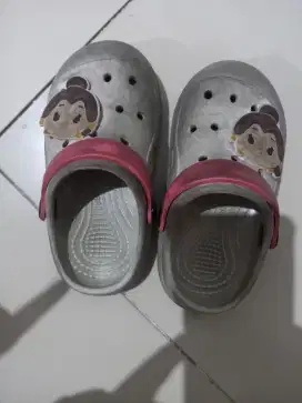 Sendal  buat  anak umur  1 -  4  thn