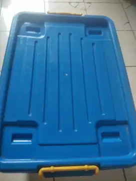 KONTENER BOX UNTUK WADAH WADAH ATAU UNTUK BAWA JUALAN.