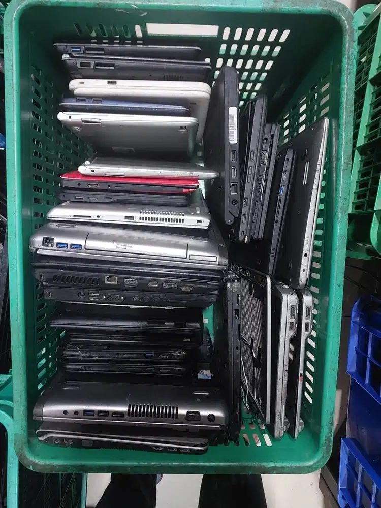 Laptop Mati Total Bekas All Condition Merek Random Tidak Bisa Power On