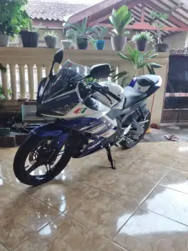 Yamaha YZF R15 km rendah