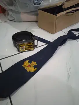 Sabuk dan dasi SMP