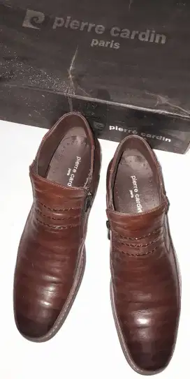 Sepatu pierre cardin paris