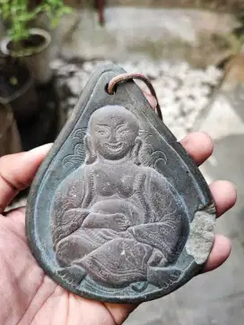 Bandul Batu Ukir Antik Smiling Buddha