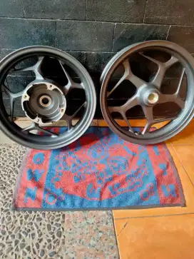 Velg Original PCX 160 ENKEI (Kondisi Velg Baru Gress)