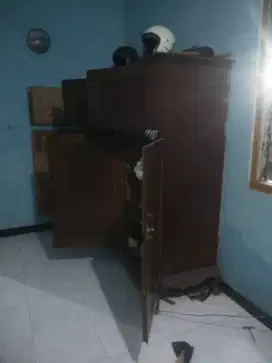 Lemari jati asli