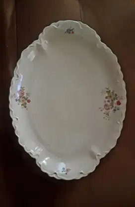 Jual piring saji oval lodor motif bunga, panjang 40 cm, lebsr 20 cm