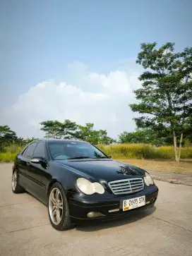 Mercedes Benz W203 C200