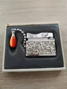 Vintage Sarome Lighter