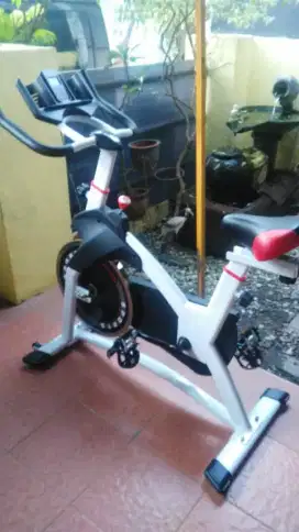 Alat fitnes SPinning seri tl 930