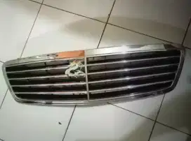 Grill Depan W222  S-Class Mercedes Benz Original