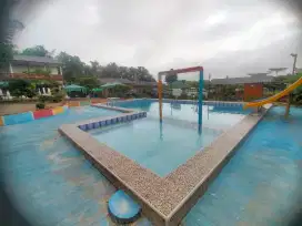 Tukang kolam renang