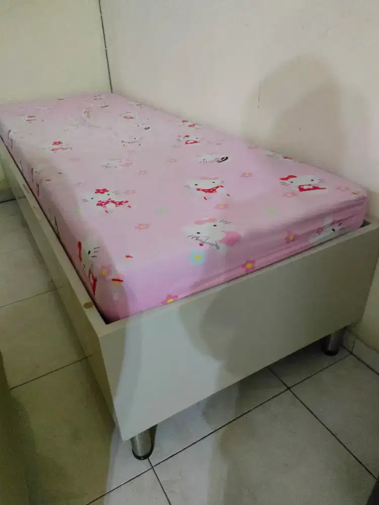 DipanTempat Tidur + Spon
