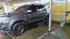 Fortuner 2.7 G bensin 2010