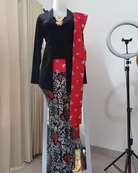 Set Kebaya Kartini