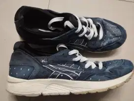 Sepatu second asics gel 5 lyte Japanese denim size 40.5 original