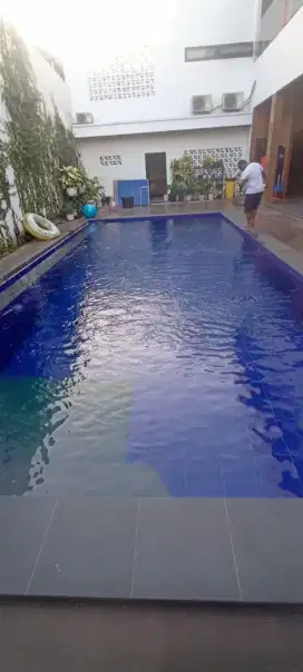 Perawatan kolam renang