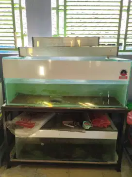 Di jual aquarium dan rak holo