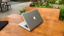 Macbook Pro 13 inch mulus banget