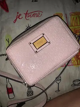 PRELOVED TAS GUESS ORIGINAL