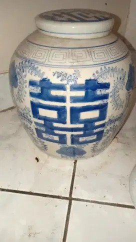 Guci cantik Cina