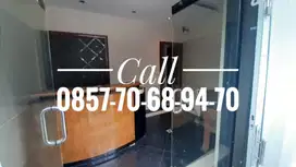 Sewa Ruko Depan Gereja Santa, Blok M - Hanya 270 juta!