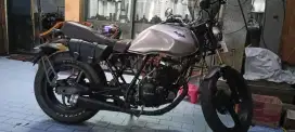 Suzuki Thunder custom Scrambled/Japstyle
