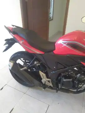jual motor cb 150 r di pake 1 kali setahun kilo meter rendah4 Ribuan
