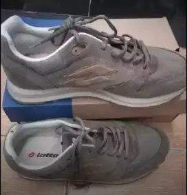 Dijual Sepatu Sport Lotto