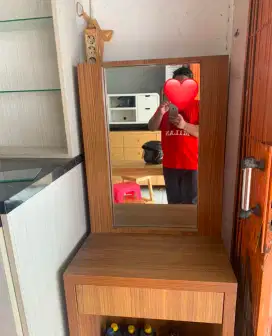 Jual cepat meja rias tanpa kursi