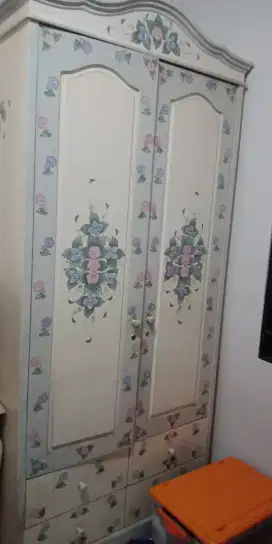 Mau cepat Jual murah saja lemari pakaian 2pintu mau pindahan