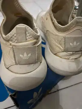 Authentic Adidas Sneaker unisex size 36